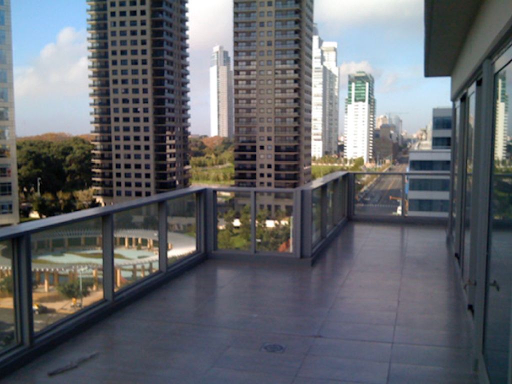 Duplex en Venta en Madero Center, 3 Cocheras, Vista Al Dique