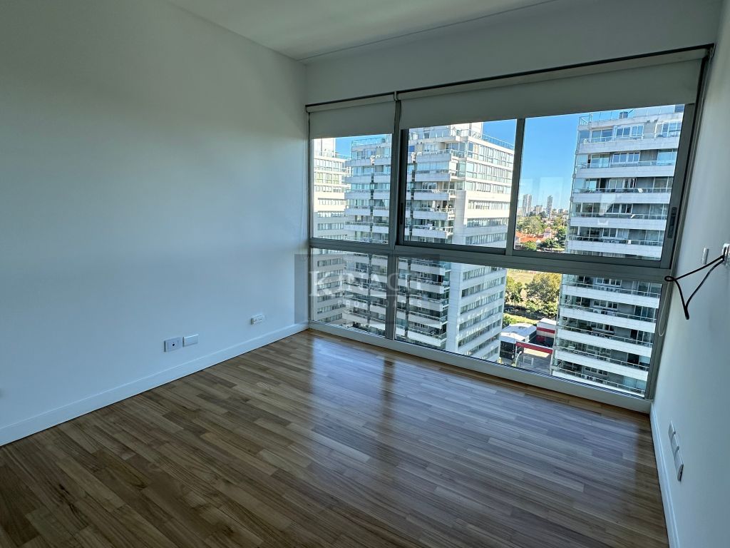 Alquiler Duplex con Terraza en Horizons, Vista Al Río