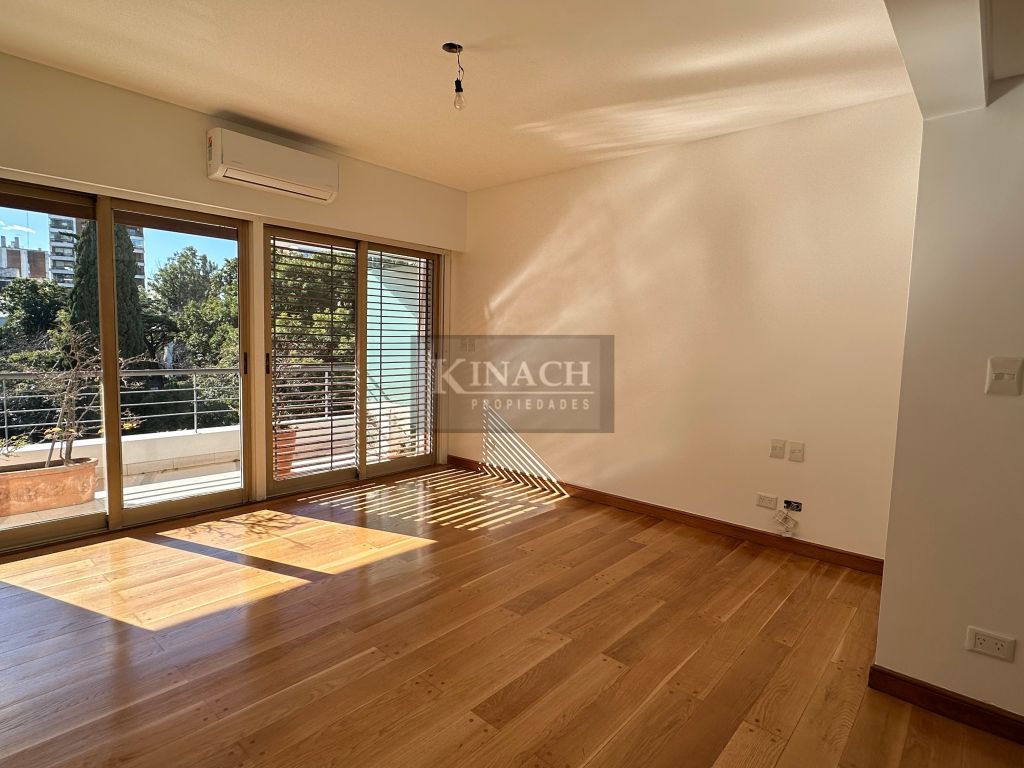 Venta Amplio Semipiso de Categoría en Belgrano, 3 Cocheras